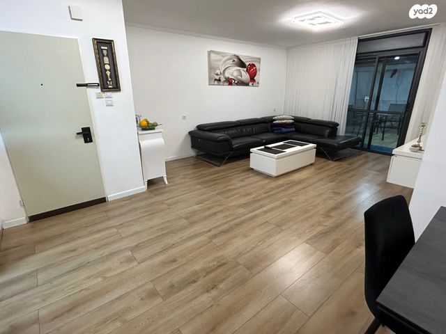 אירוס הארגמן 