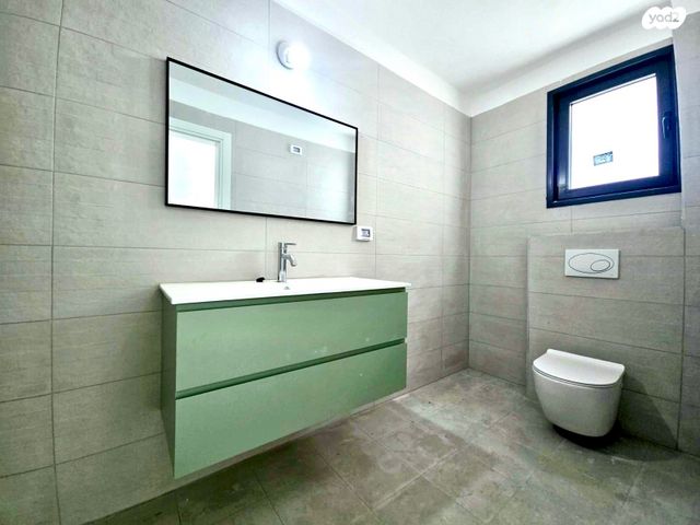 דירה, אסירי ציון, קרית שרת, רעננה