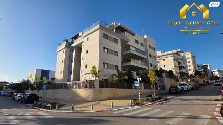 דירה, רקפת 20, הפרחים, חריש