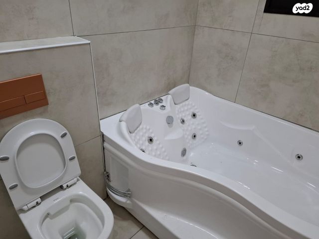 גג/ פנטהאוז, לוחמי הגטאות, דרום, צפת