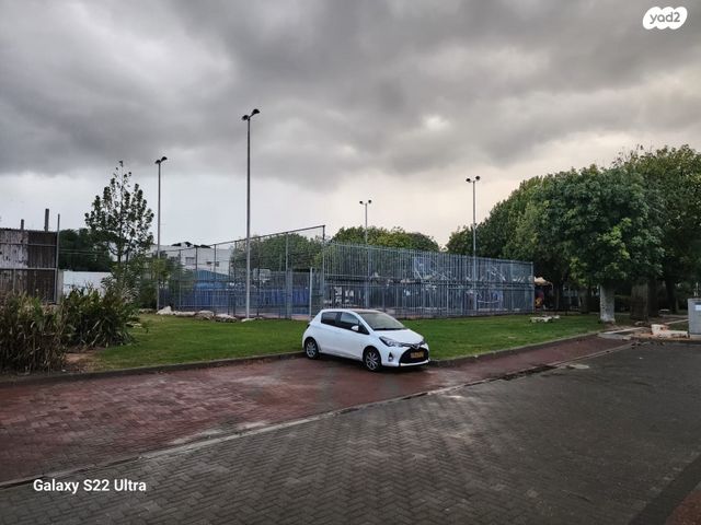 דירה, הנהרונית, בית אליעזר, חדרה