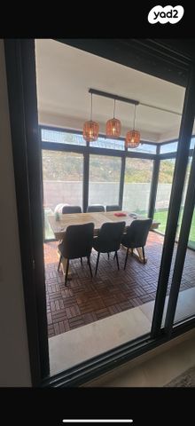 דירת גן, מבשרת ציון