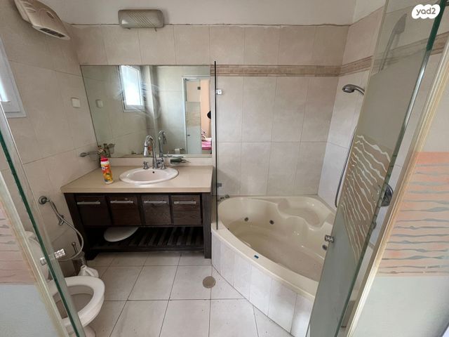 גג/ פנטהאוז, אפרים, נגבה, רמת גן