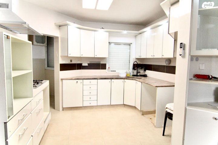 דירה, משה אבן עזרא, רובע ה', אשדוד