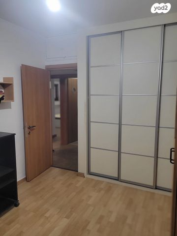 דירה, מרדכי מקלף, בן גוריון, חולון