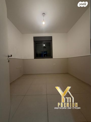 דירה, עפרה חזה, משכנות האומנים, קרית מוצקין