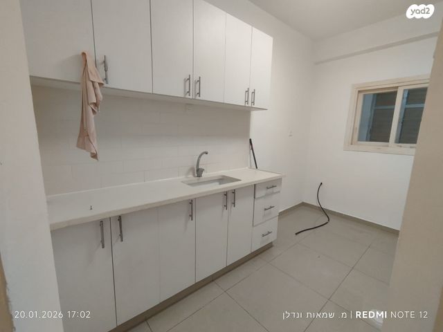 דירה, נפתלי הלל, ראשון לציון