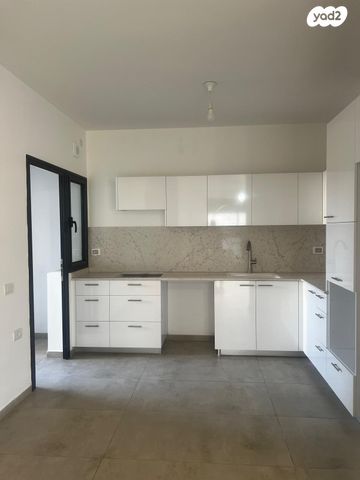 דירת גן, רותם, המגרסה, מבשרת ציון