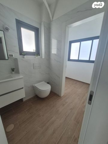 גג/ פנטהאוז, יצחק שמיר, עפולה