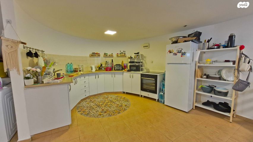 נווה אילן - אזרחי