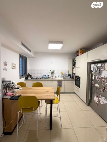 דירה, נווה גן, רמת השרון