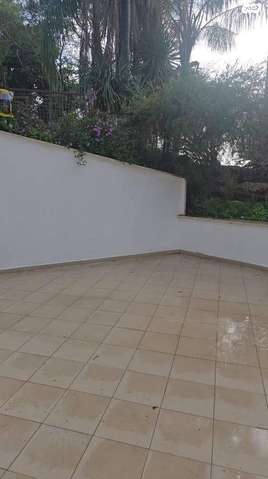 דירה, חניאל