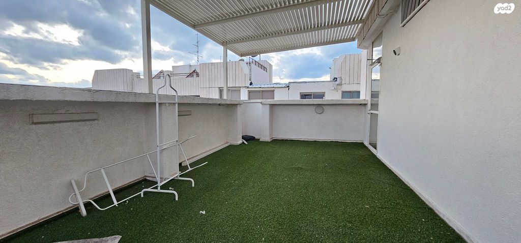 גג/ פנטהאוז, אז"ר, אלון, רמת השרון