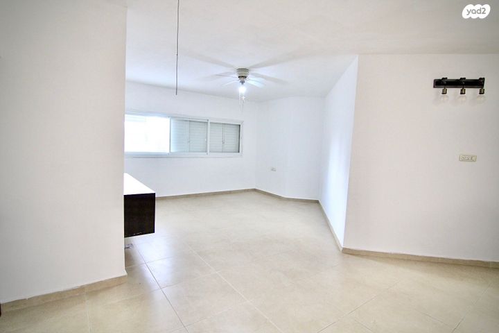 דירה, משה אבן עזרא, רובע ה', אשדוד