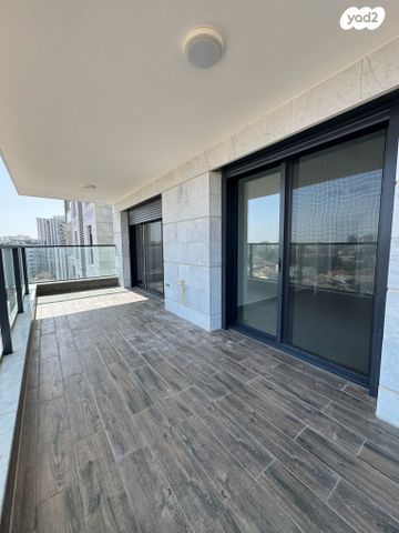 דירה, צה"ל 20, חדרה