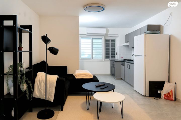 כיכר אליעזר קפלן 