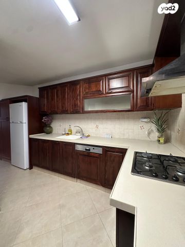 דירה, חיל הצנחנים, נווה חוף, ראשון לציון