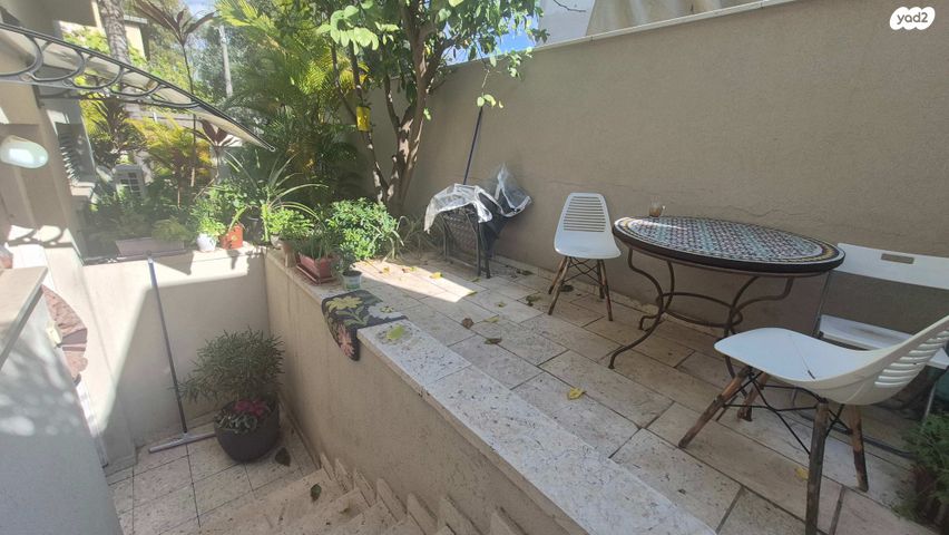 יחידת דיור, נווה אילן - אזרחי, יבנה