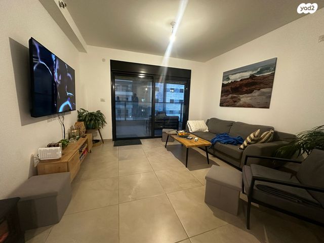 דירה, חיים לבב, יצחק שמיר, נהריה