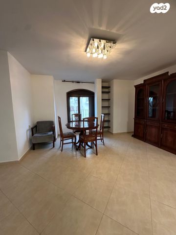 דירה, חיל הצנחנים, נווה חוף, ראשון לציון