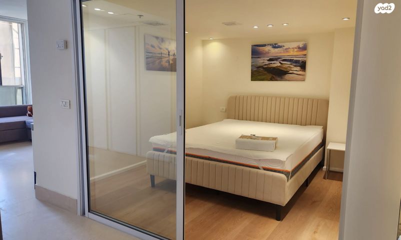 דירה, אלי לנדאו, הרצליה פיתוח, הרצליה