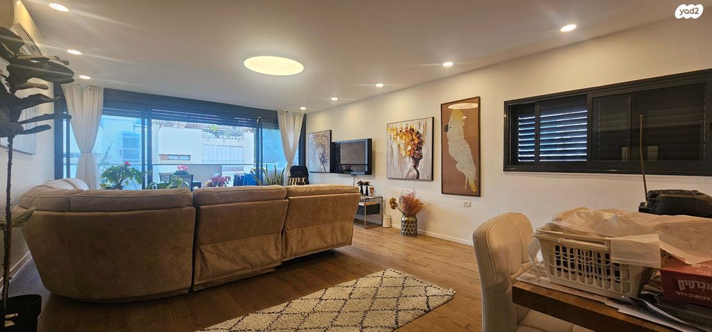 דירה, הזורע, הדר, רמת השרון