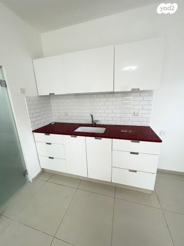 גג/ פנטהאוז, חירותנו, עזרא, הארגזים, תל אביב יפו