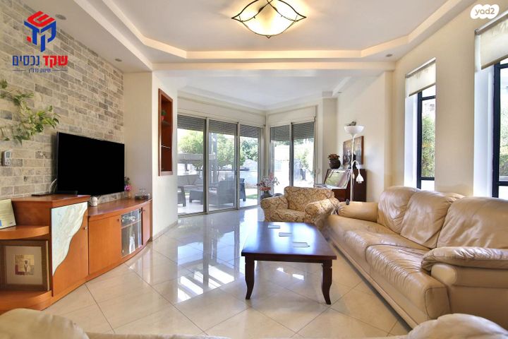 בית פרטי/ קוטג', ארלוזורוב, מרכז העיר, קרית אתא