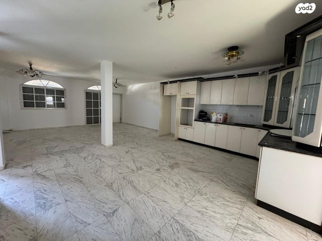 בית פרטי/ קוטג', נווה עוז, פתח תקווה