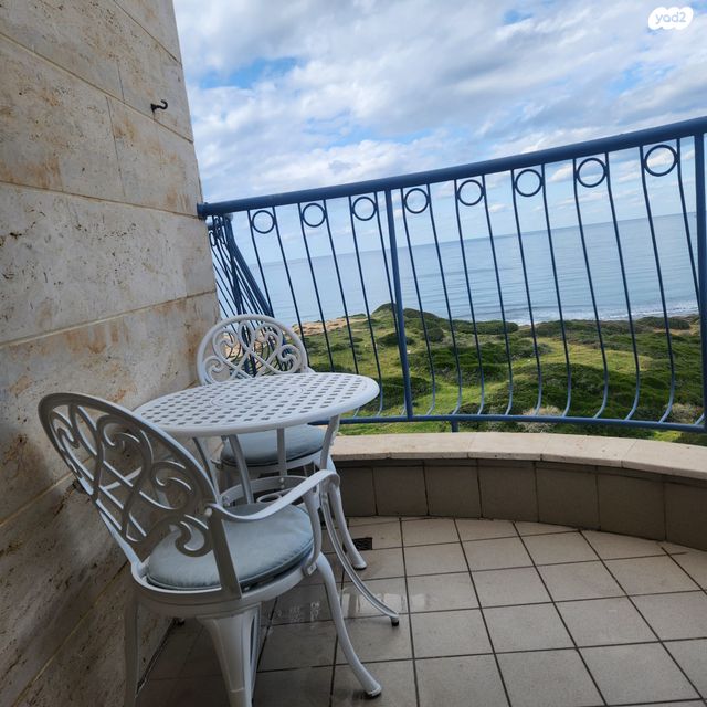 סטודיו/ לופט, שדרות מנחם בגין, גבעת אולגה, חדרה