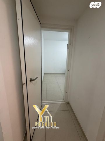 דירה, עפרה חזה, משכנות האומנים, קרית מוצקין