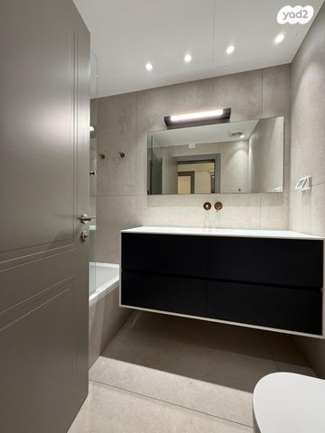 דירה, נחמיה, כרם התימנים, תל אביב יפו