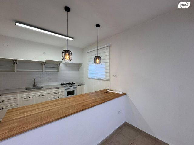 דירה, שדרות מוריה, מרכז הכרמל, חיפה