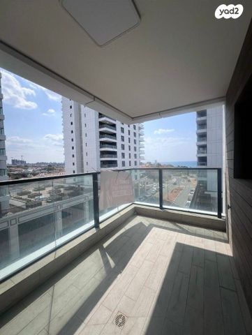 דירה, עין התכלת, נתניה