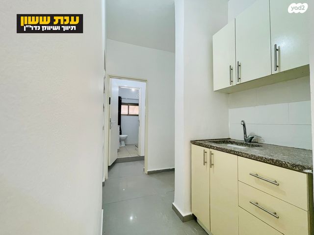 יחידת דיור, ברקן, נווה אילן - צבאי, יבנה