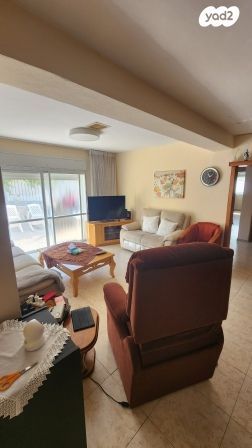 דו משפחתי, קרית טבעון