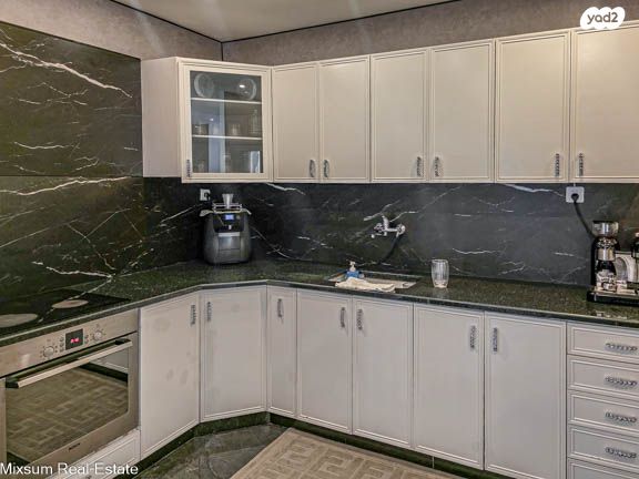 גג/ פנטהאוז, האתרוג, עג'מי, גבעת העליה, תל אביב יפו