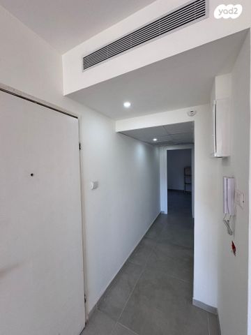 דירה, ליאון בלום, חיפה