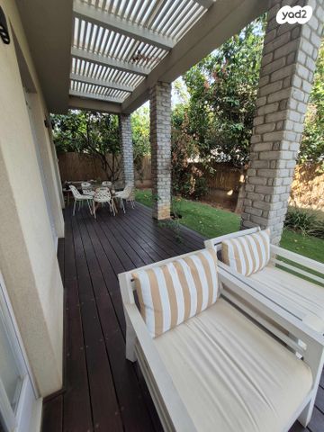 בית פרטי/ קוטג', השחף, קדימה צורן