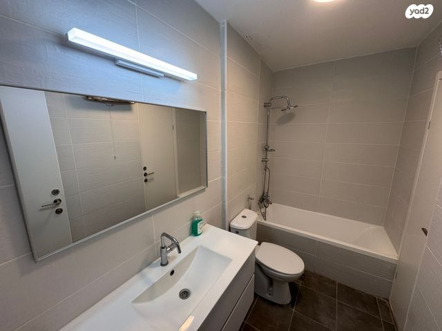 דירה, ליאון בלום, חיפה