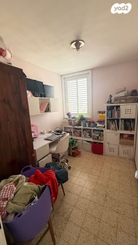 דירה, הגיבור האלמוני, יד אליהו, תל אביב יפו