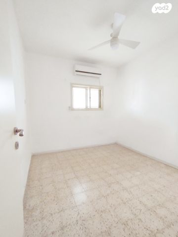 דירה, סמואל לואיס הרברט, השומר, ראשון לציון