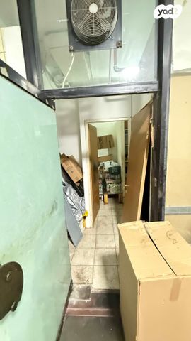 חנויות/ שטח מסחרי, המרד 29, נווה צדק, תל אביב יפו