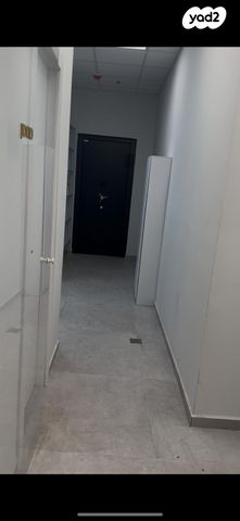 חנויות/ שטח מסחרי