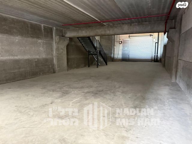 מחסנים, פארק עסקים ירקון / אזור תעשיה סגולה, פתח תקווה