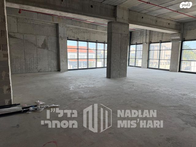 מחסנים, הכשרת היישוב, מב"ת מערב, אזור תעשייה חדש, ראשון לציון