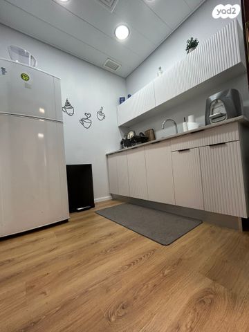 משרדים, דרך בן גוריון 2, רמת גן