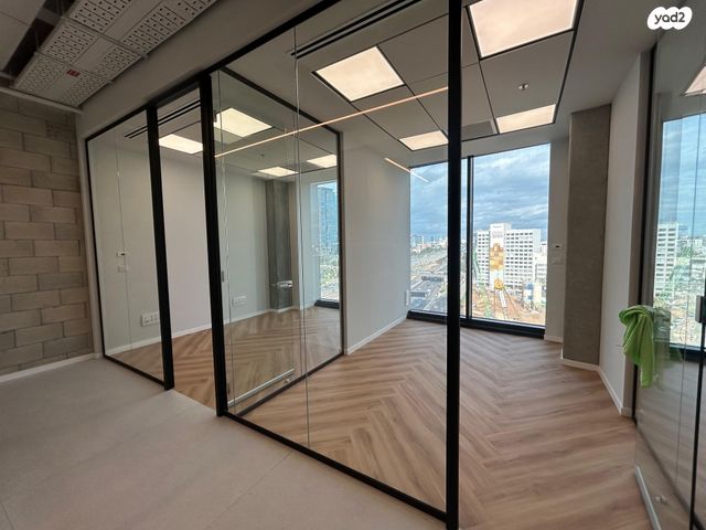 משרדים, בורסה, רמת גן