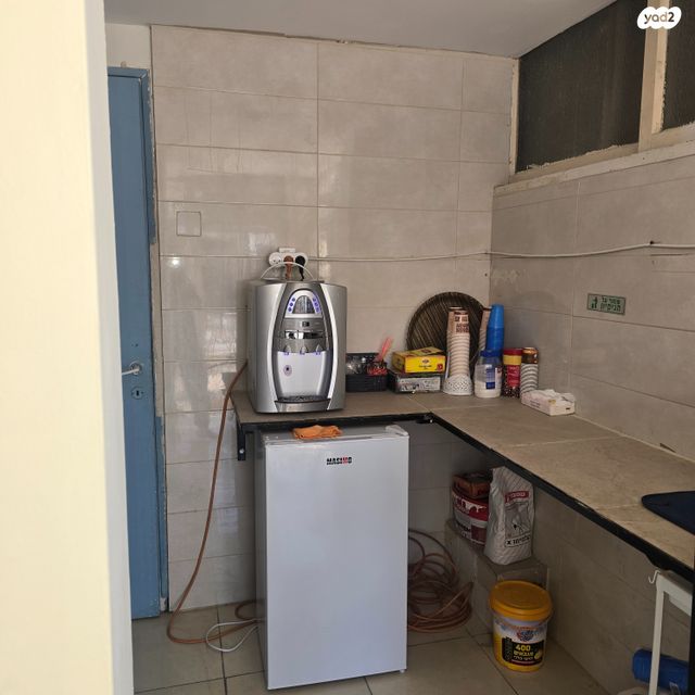 חנויות/ שטח מסחרי, העצמאות 56, מרכז העיר, עכו