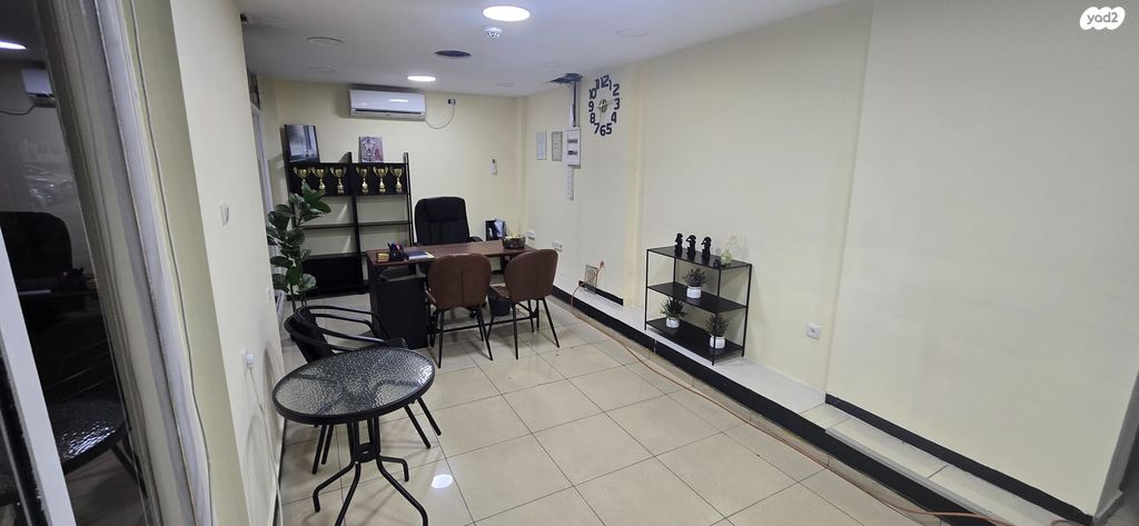 חנויות/ שטח מסחרי, העצמאות 56, מרכז העיר, עכו